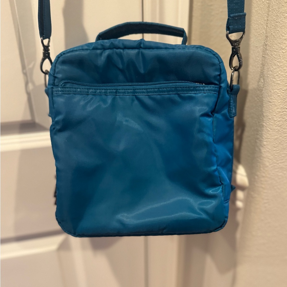 Lug Ranger- Teal Quilted Crossbody Bag - Picture 2 of 5